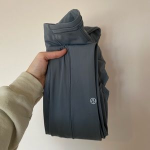 Lululemon grey Wunder Under Tights.